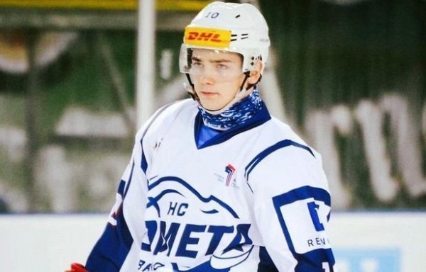 21-летний хоккеист умер после матча