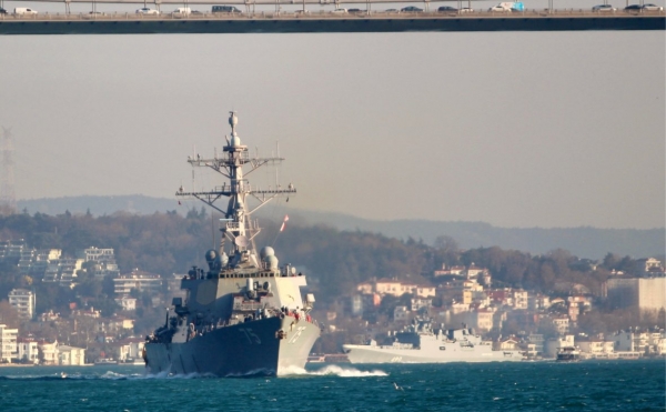 Появилось видео встречи фрегата «Адмирал Эссен» с эсминцем США в Босфоре