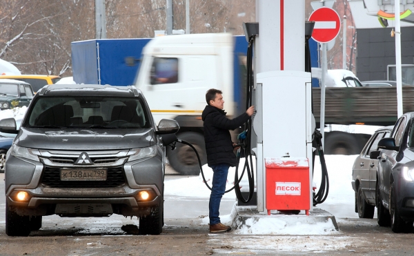 Бензин 2020 в России не подешевеет после обвала нефтяных котировок